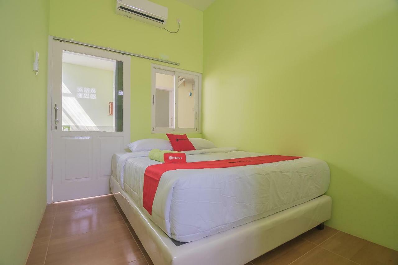 Reddoorz Syariah Near Museum Wisma Karya 梳邦再也 外观 照片