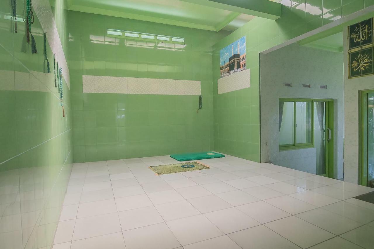 Reddoorz Syariah Near Museum Wisma Karya 梳邦再也 外观 照片